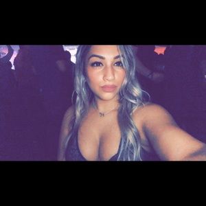 Meet your Posher, Angee